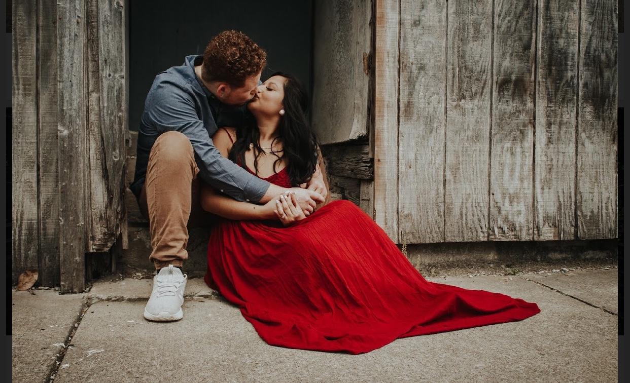 The Wedding Website of Aurora Rivera and Brett Derr