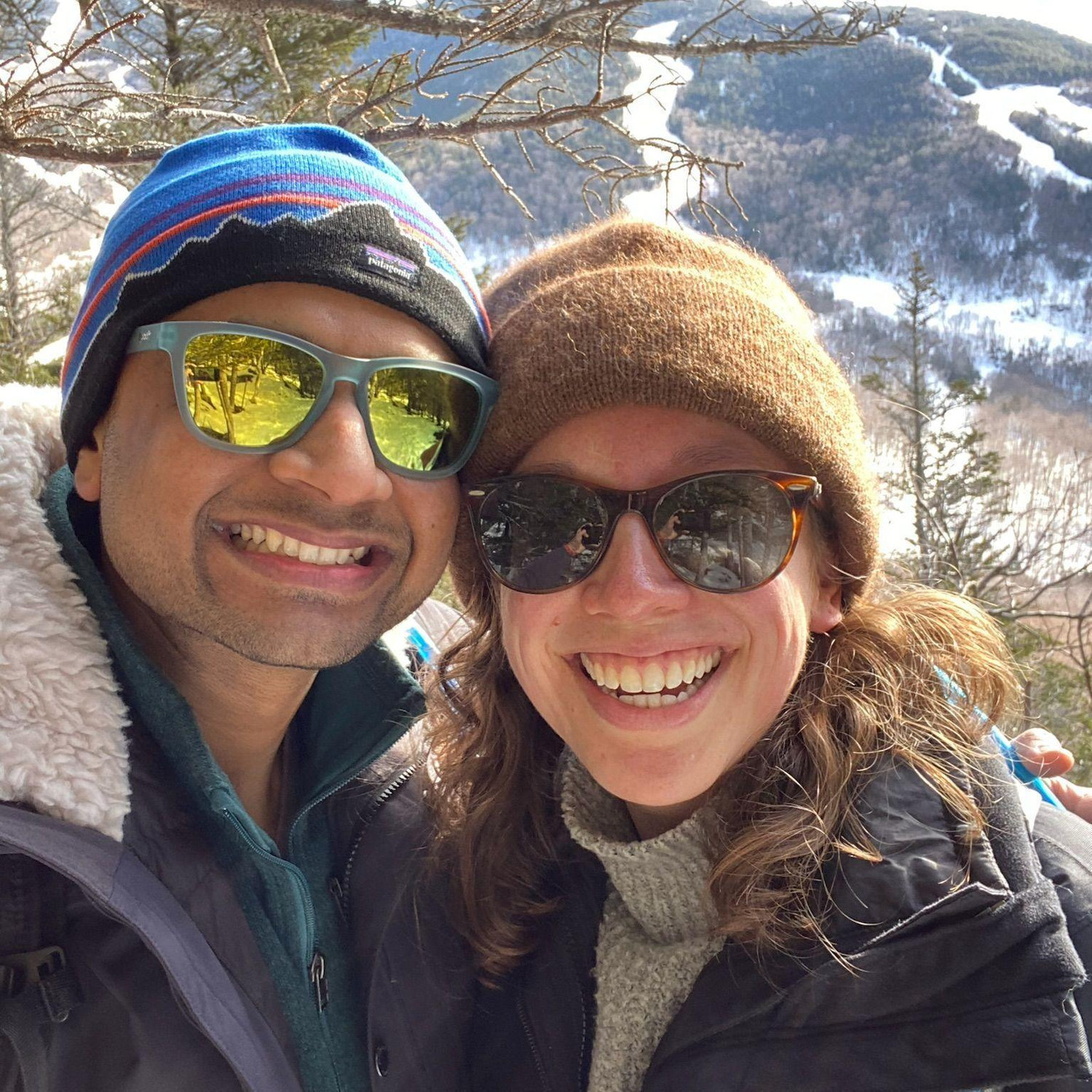 March 2023: A snowy New England hike (our favorite kind!)