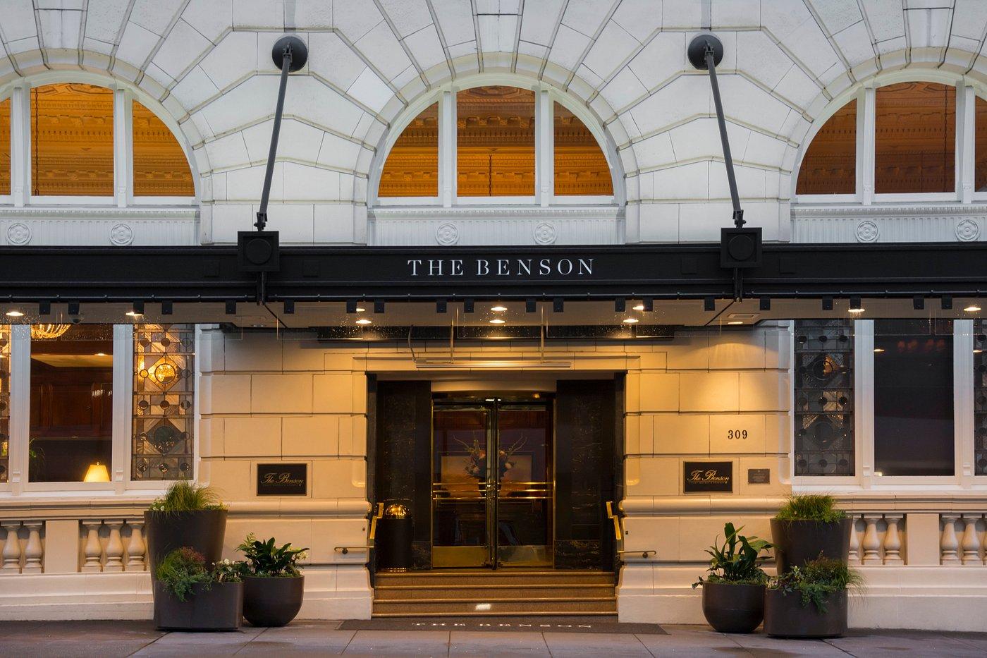 The Wedding Website of Brigid O'Reilly and Connor Hennessy