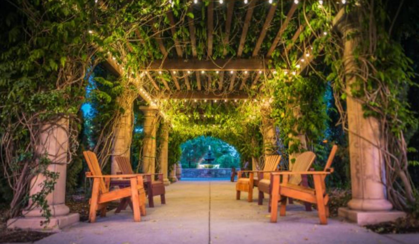 The Wedding Website of Rebecca Wynsma and Connor Bradford