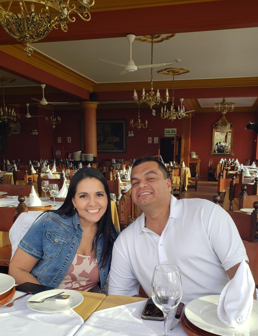 The Wedding Website of Karinna Leon and Jorge Gutierrez