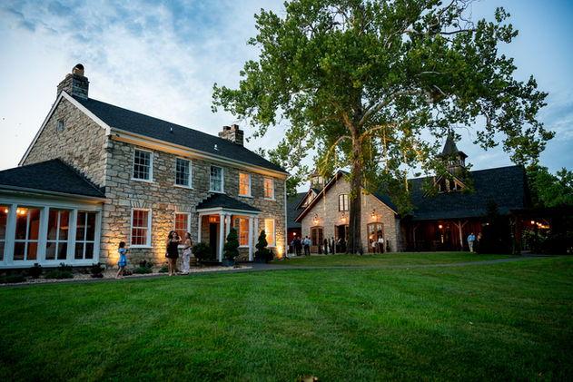 The Wedding Website of Hanna Jones and Blake Dickinson