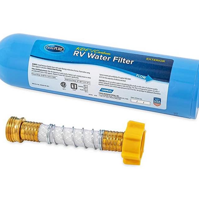Camco 40043 TastePure RV/Marine Water Filter with Flexible Hose Protector | Protects Against Bacteria | Reduces Bad Taste, Odors, Chlorine and Sediment in Drinking Water