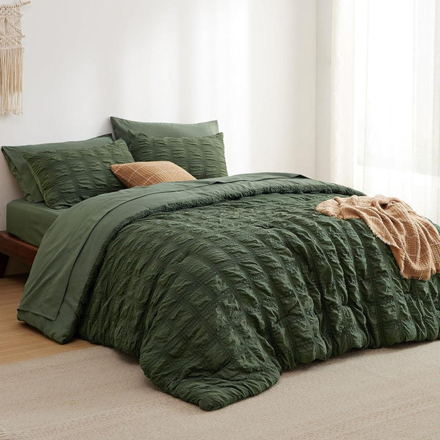 Bedsure Bed in a Bag Queen - 7 Pieces Plaid Seersucker Bedding Comforter Sets, Soft Lightweight Olive Green Boho Bed Set with Comforters Queen Size, Sheets, Pillowcases & Shams