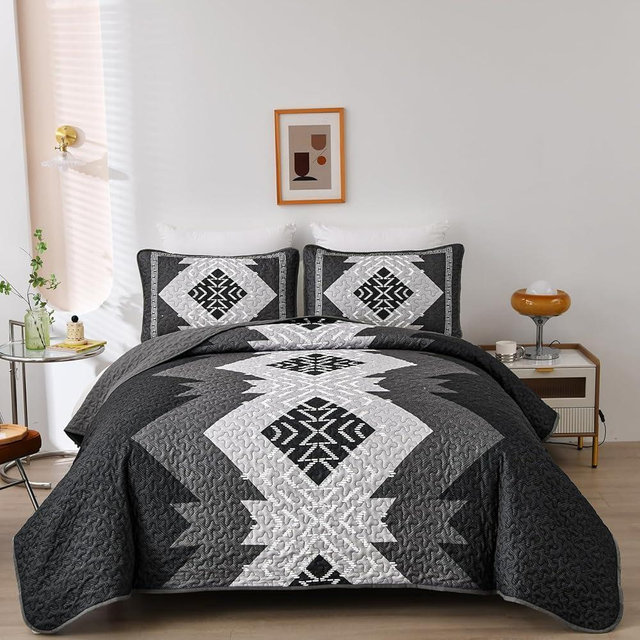 Dintszyayue Boho Quilt Set King Size 3 Pieces Black Grey Aztec Texture Bedspread Coverlet Set Bohemian Quilt Bedding Set Microfiber Lightweight Bed Cover for All Seasons 90"×103"
