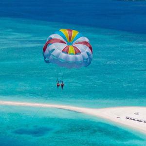 Parasailing in Bora Bora