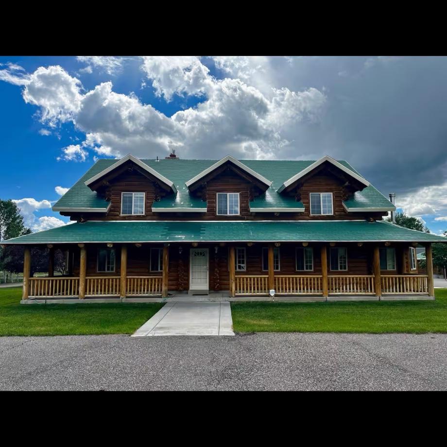 The Country Cabin- Wedding Venue