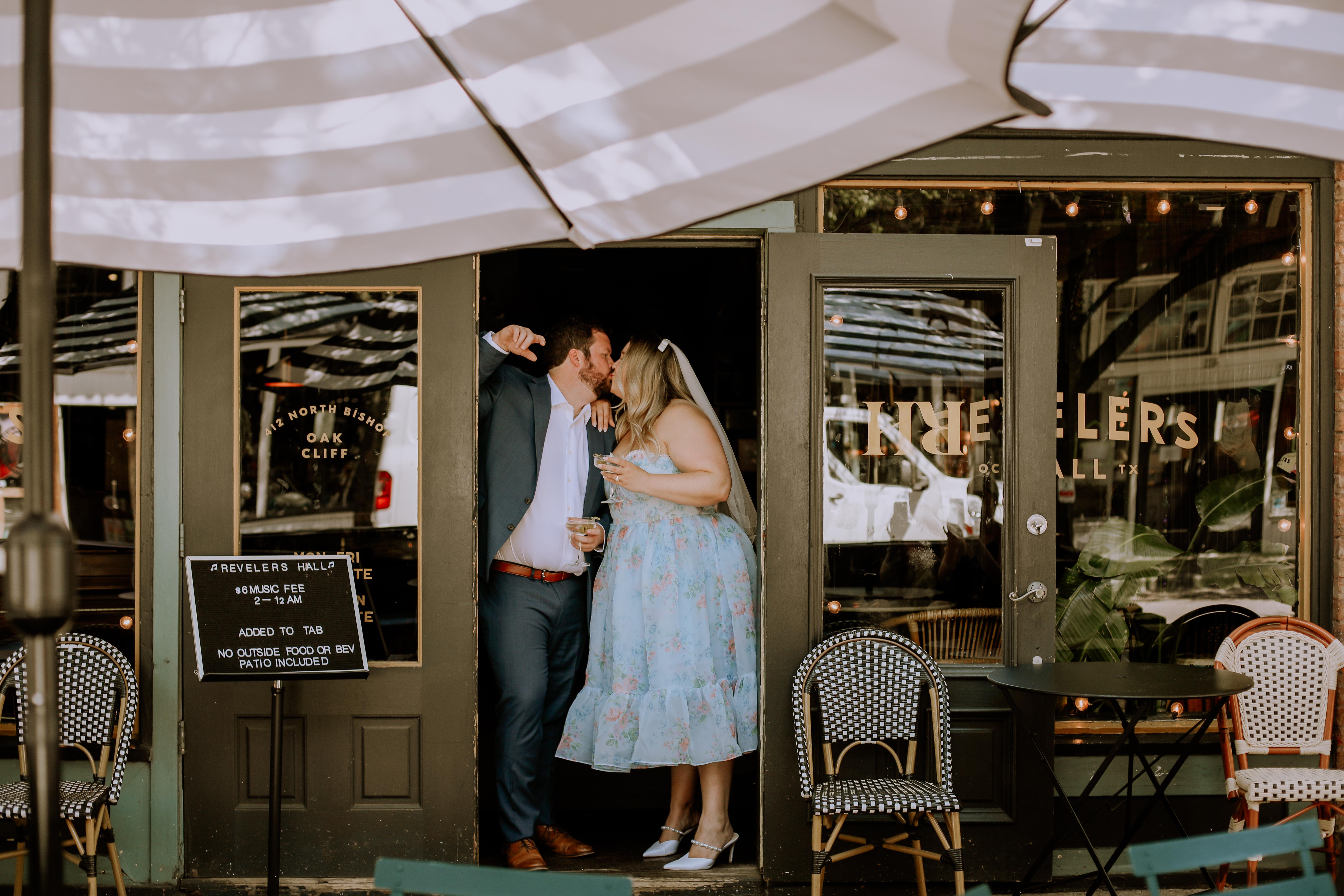 The Wedding Website of Alexandra Owens and Pierce Mixon
