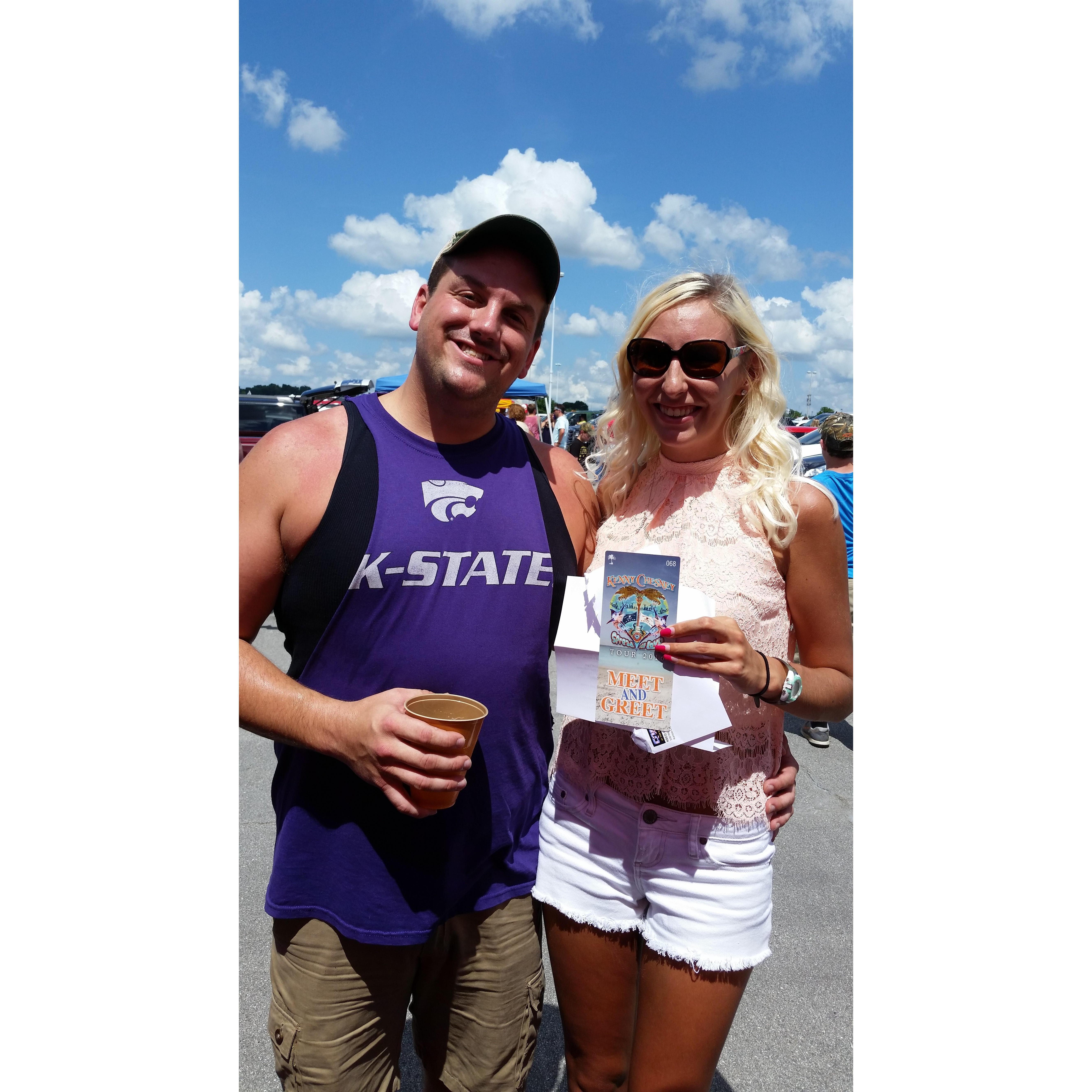 Kenny Concert 2016. Matt left for India the following week and surprised Bailey with the best birthday present: a meet and greet!
