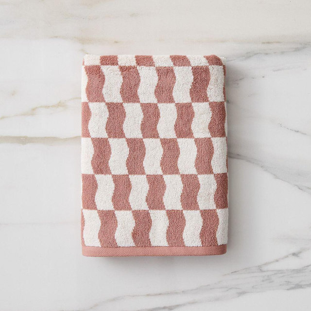 Wavy Blocks Bath Towel, Baked Clay