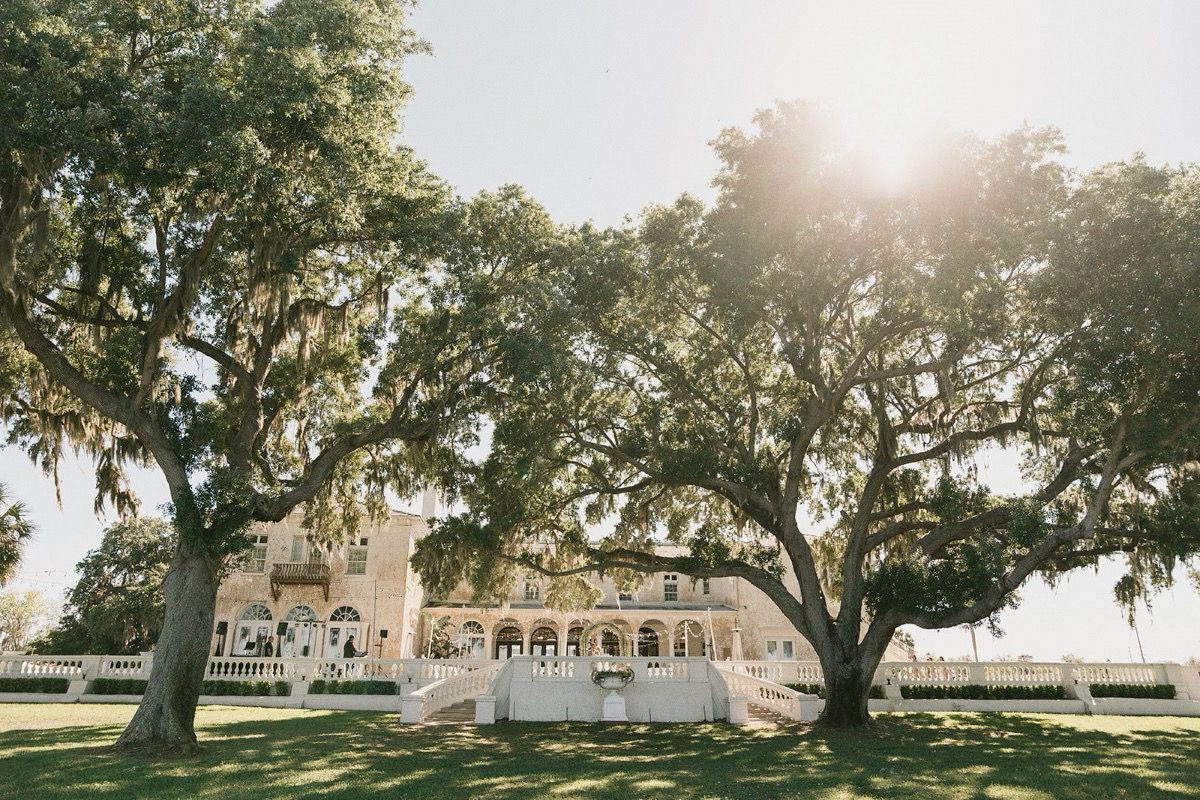 The Wedding Website of Davina Sisouphanouvong and David Vizzi