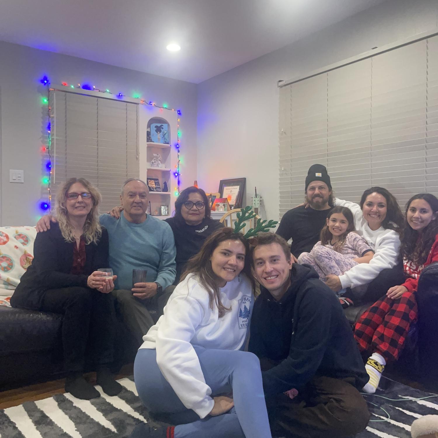We hosted our family to walk around the Fab 40's Christmas lights and visit our new place 🎄