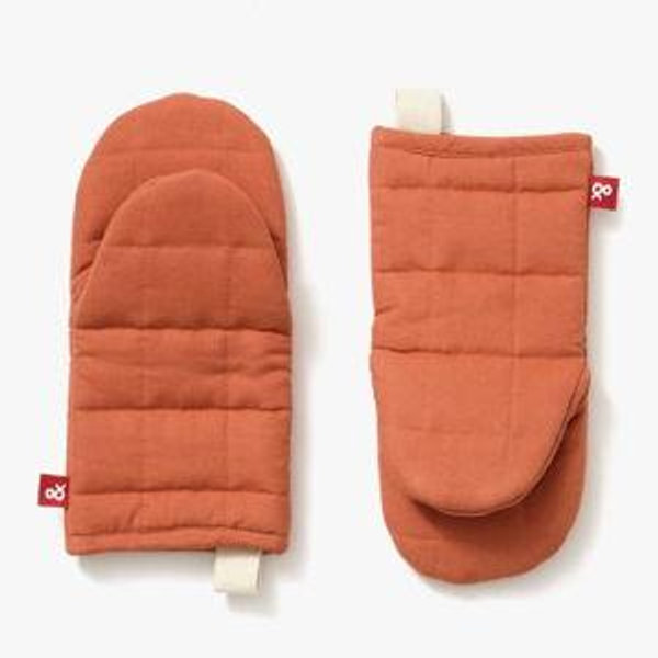 Paprika Red Oven Mitts by Hedley & Bennett