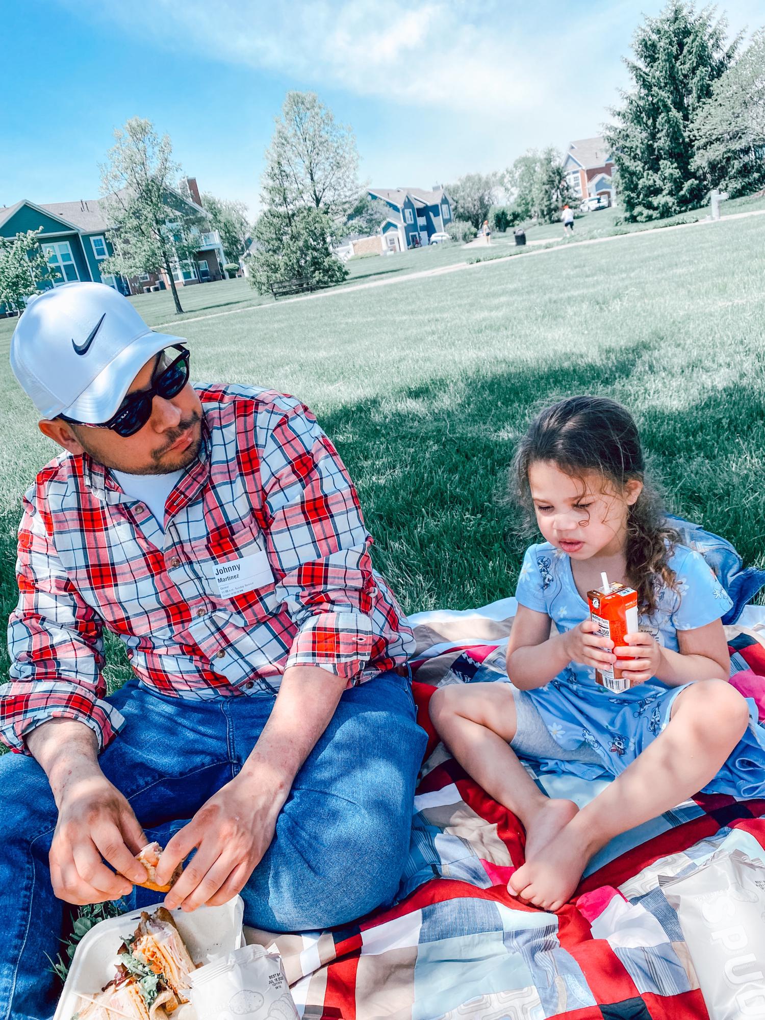 A PB&J picnic date with the FLOWER GIRL!!
