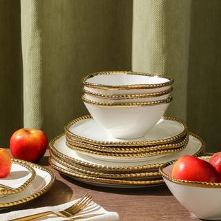 Christian Siriano Akoya 24-Piece Dinnerware Set, Service for 8