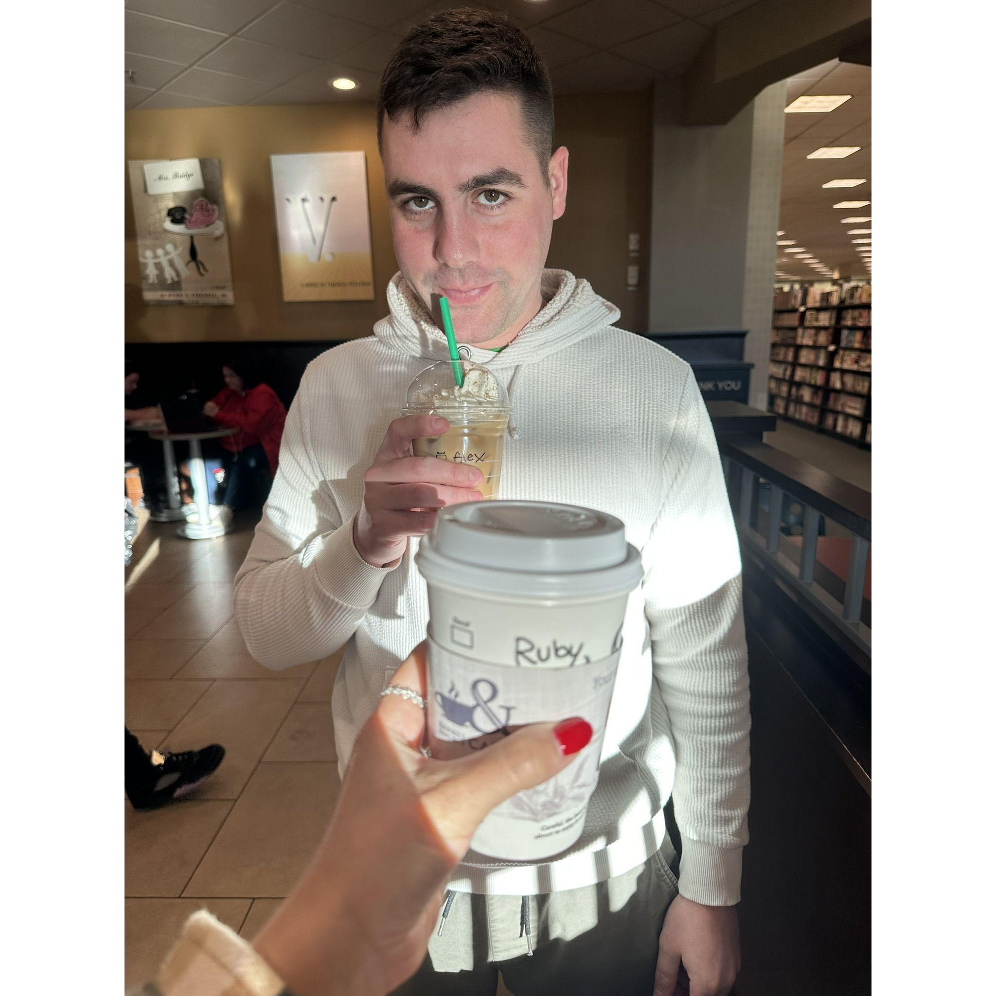 Starbucks lovers