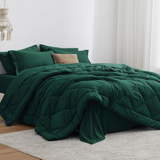 Love's cabin King Size Comforter Set Dark Green, 7 Pieces King Bed in a Bag, All Season Bedding Sets with 1 Comforter, 1 Flat Sheet, 1 Fitted Sheet, 2 Pillowcase and 2 Pillow Sham