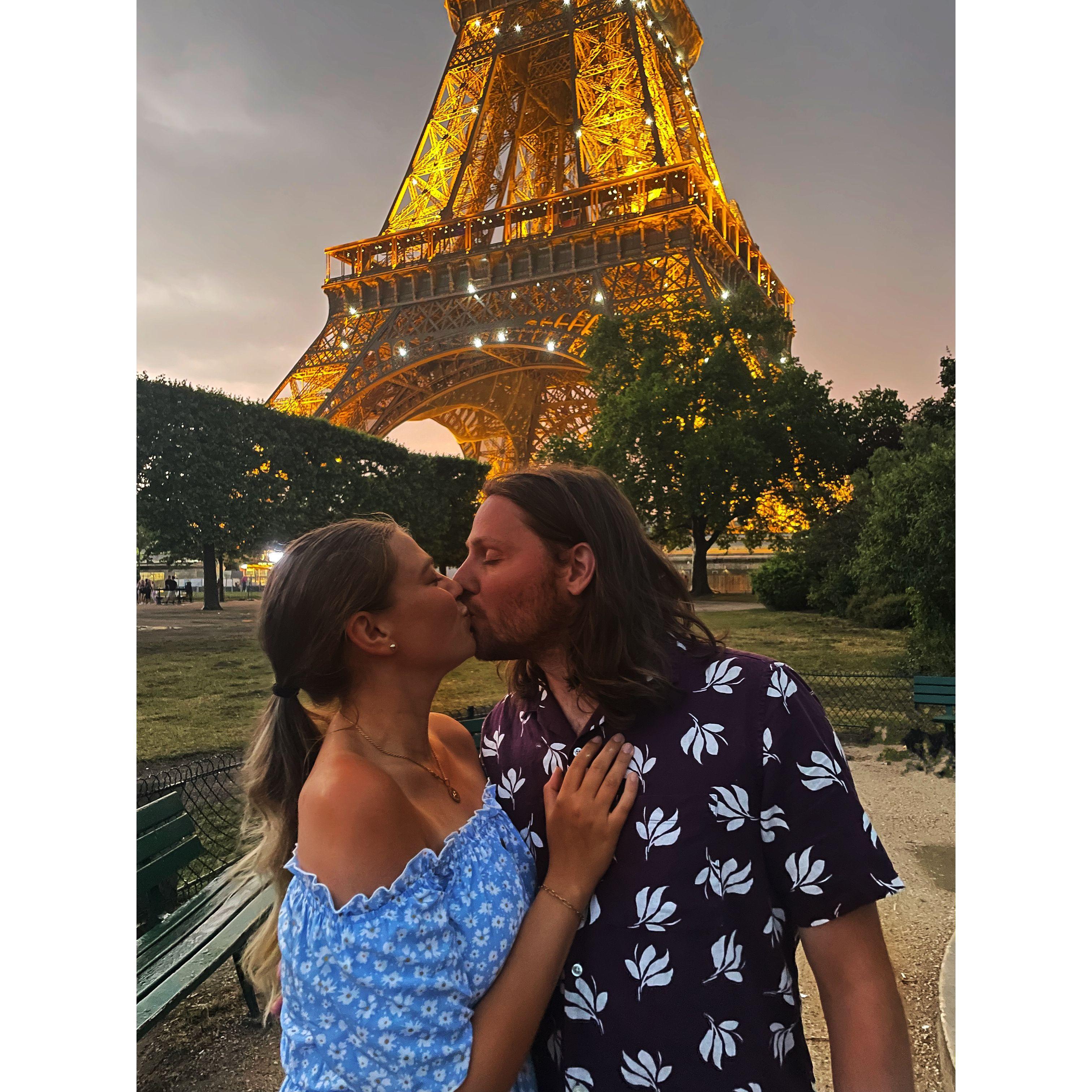 Jake's 30th birthday celebration under the Eiffel Tower in Paris, France.       06.11.2023