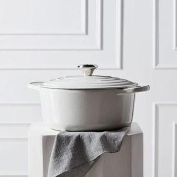 Le Creuset | Signature Round Dutch Oven | 5.5 Quart | White