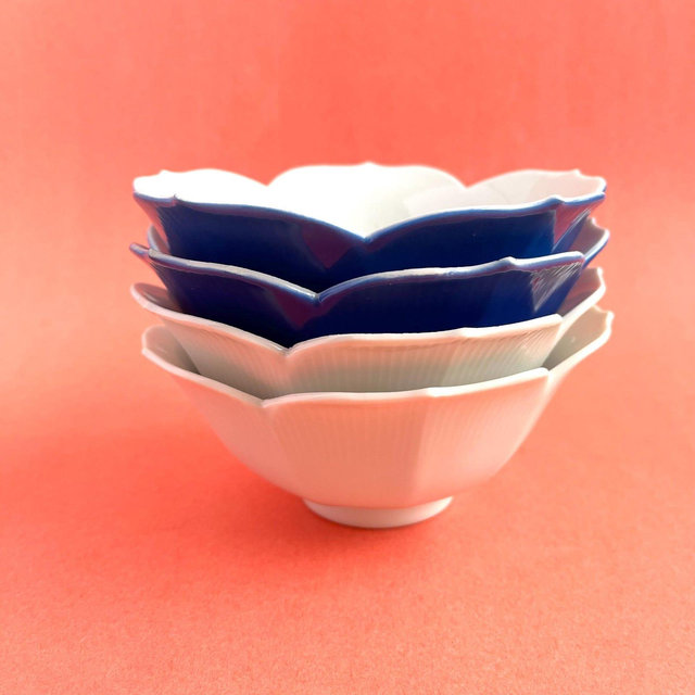 BLUE and WHITE LOTUS Bowls, Set of 4. 6" Bowls, Vintage Dips & Condiment Servers, Elegant Dim Sum Rice Bowl