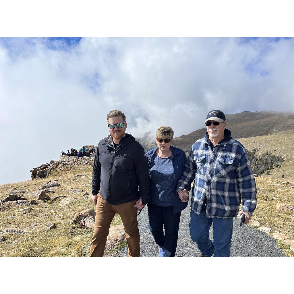 Cassie got to meet Todd's family for the first time. We took Debbie and Bob on a gorgeous drive and walk through Rocky Mountain National park