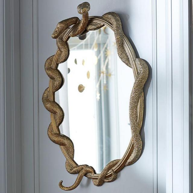 Wizarding World Nagini Mirror