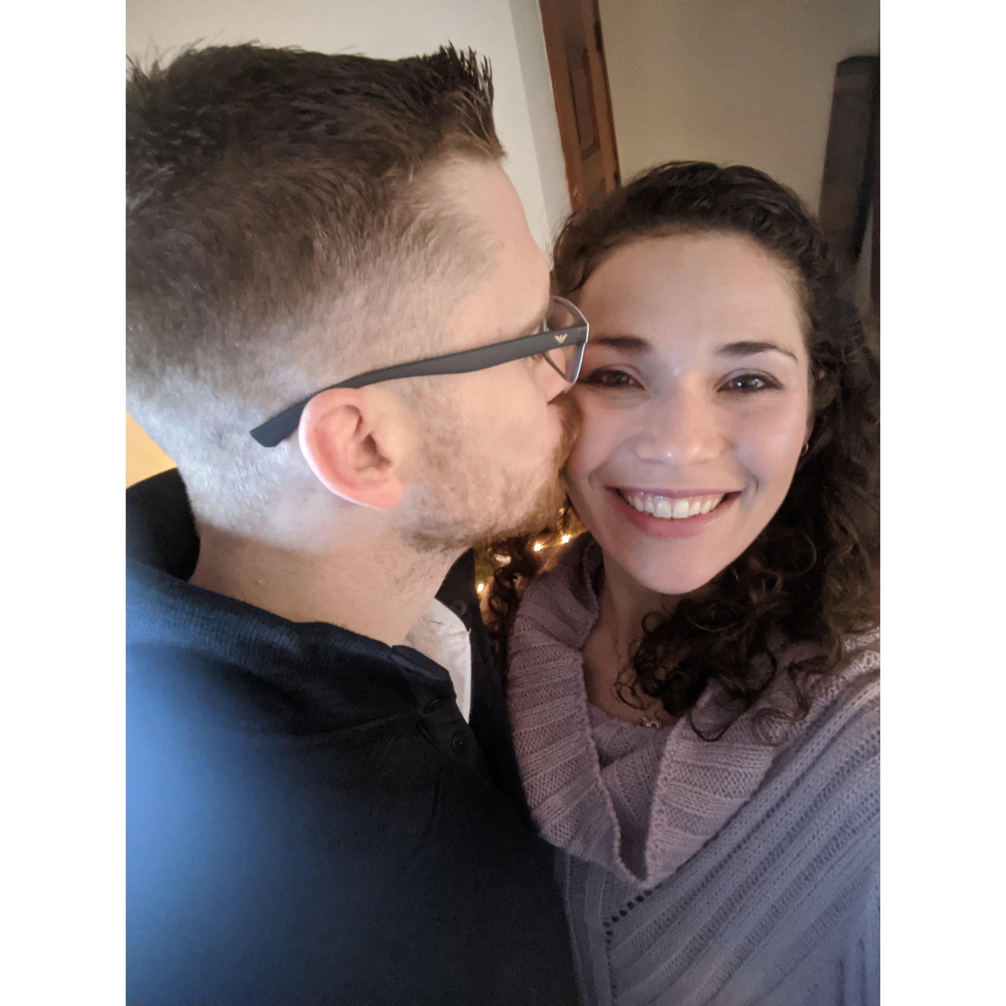 Orefield, PA. 2019. Christmas kisses.