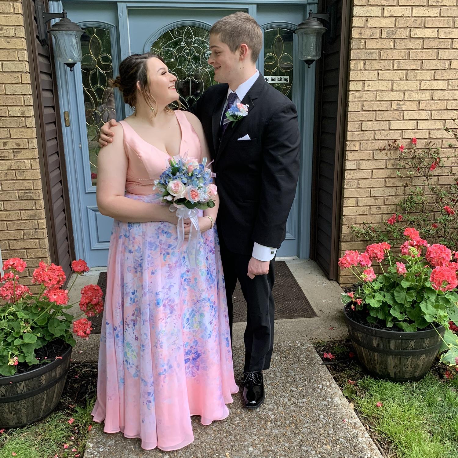 He was the best senior prom date ever!💖