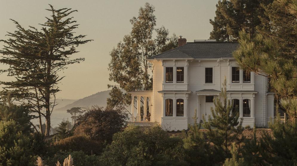 The Wedding Website of Rebecca Reilly and Joshua Self