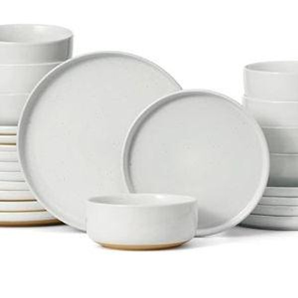 Famiware Milkyway Dinnerware Sets, 24 Piece Dish Set, Plates and Bowls Sets for 8, White
