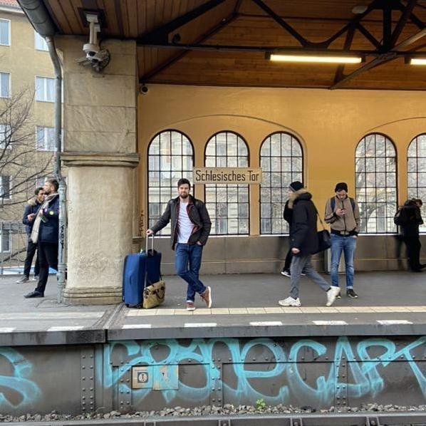 Neil leaving Berlin