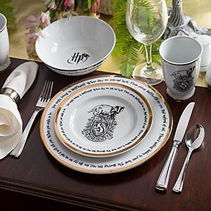 Harry Potter Hogwarts House 16 piece Dinner Set