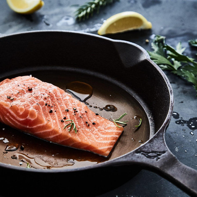 Smithey Ironware No. 12 Cast Iron Skillet