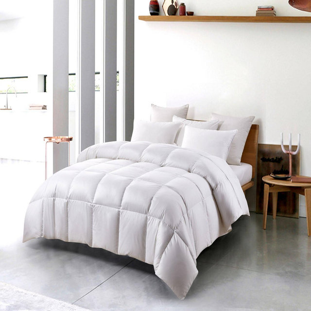 King 300 Thread Count Lightweight Down Fiber Comforter - Serta