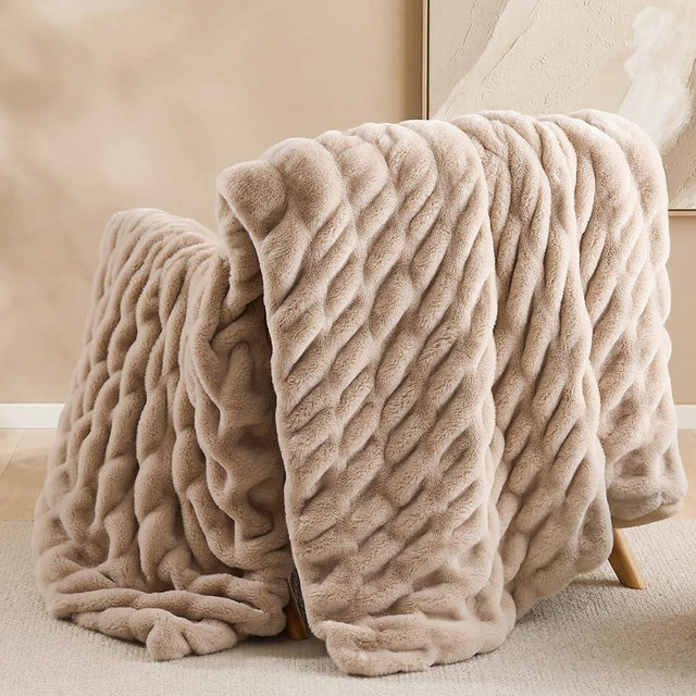 Smoofy Linen Throw Blanket for Couch – Luxury Faux Rabbit Fur Blanket, Ultra Soft Fluffy Plush Fuzzy, Lightweight Warm Cozy Blanket for Bed Sofa, Aesthetic Room Decor Gift for Women 60"x80"