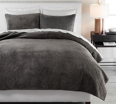 Velvet Medallion Quilt & Shams - Flagstone (Queen)