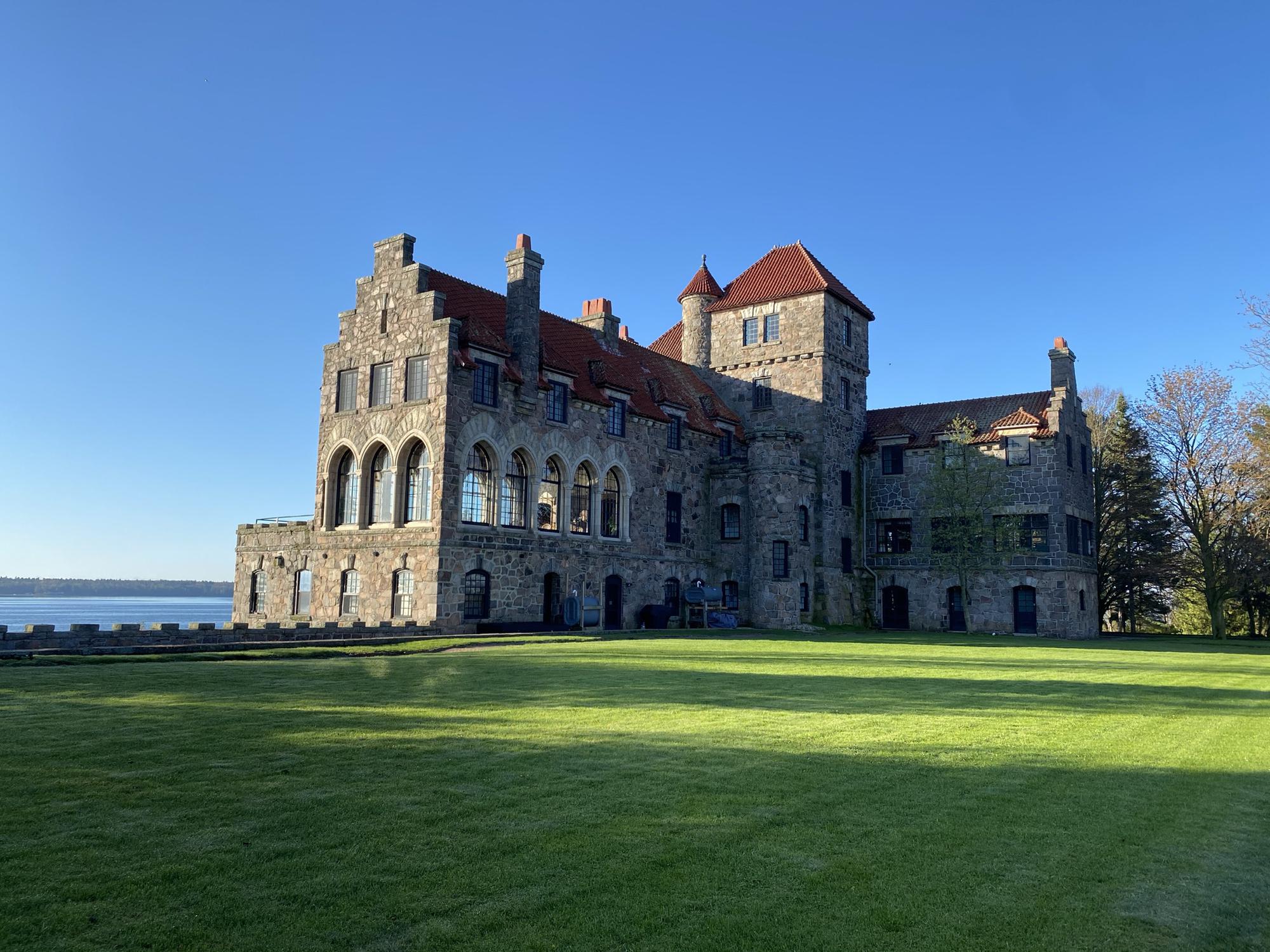 Singer Castle