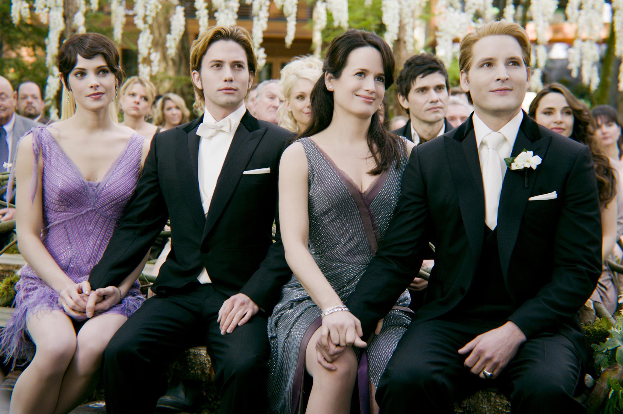 The Wedding Website of Bella Cullen and Edward Cullen