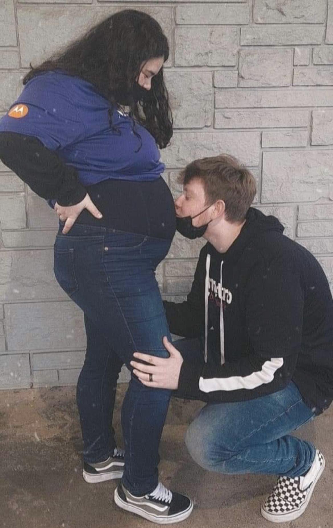 Around 20-23 weeks pregnant with rowen & my favorite photo during pregnancy.
