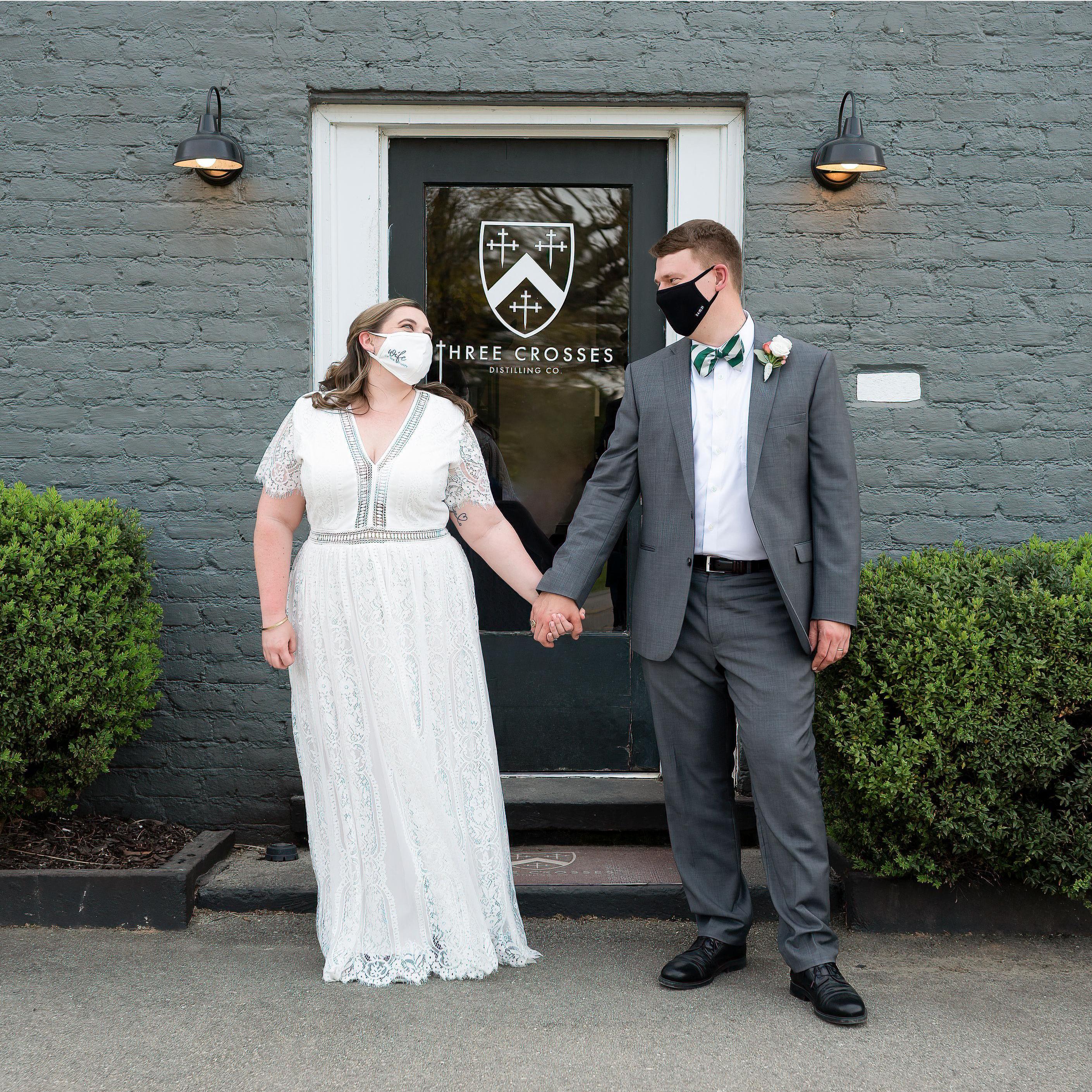 What's a COVID wedding without a mask pic?