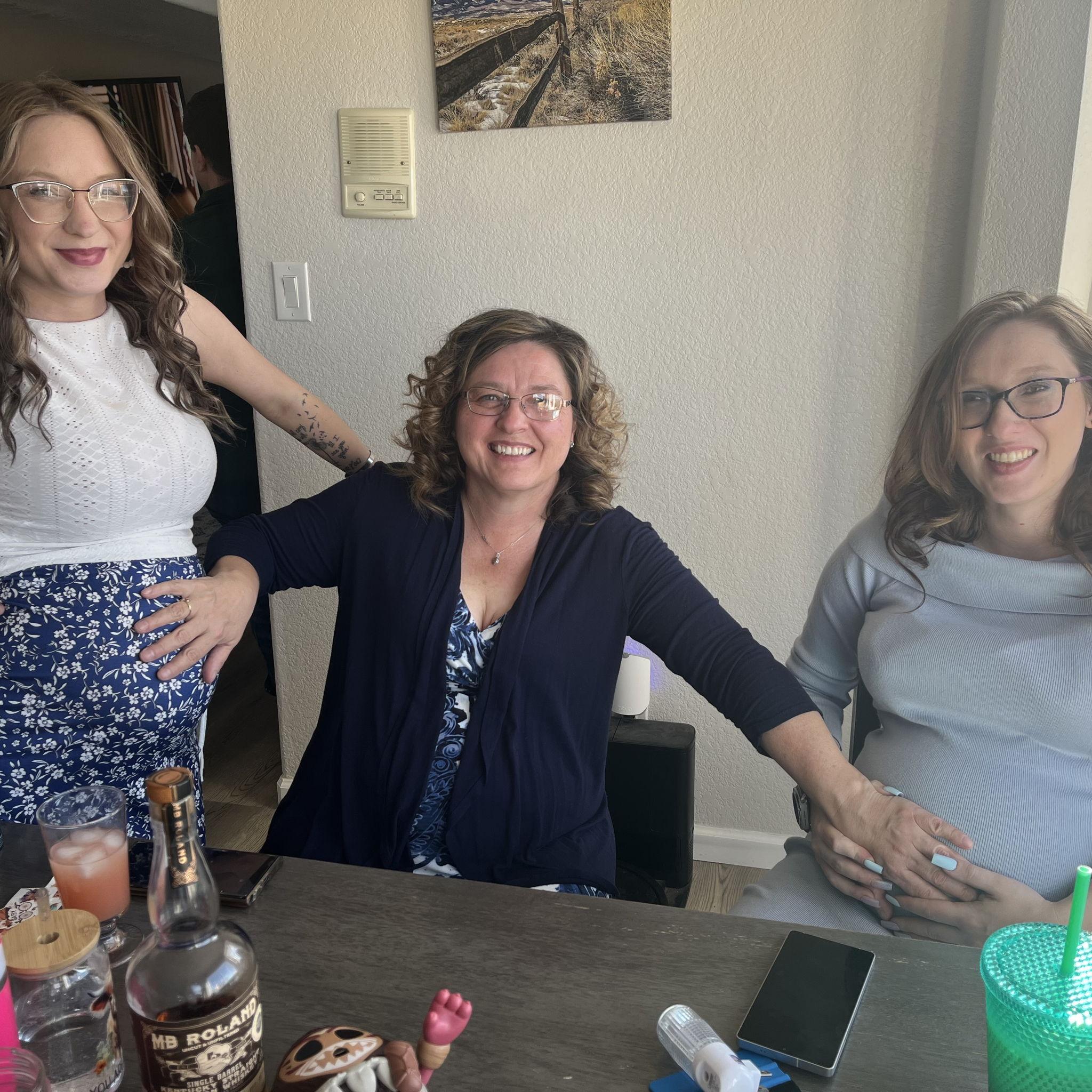 Oh baby! Claudia and her daughters