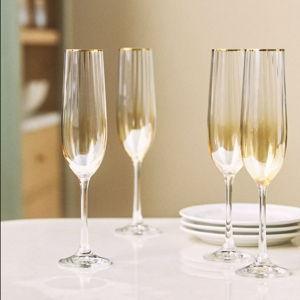 Waterfall Flutes | Color: Honey