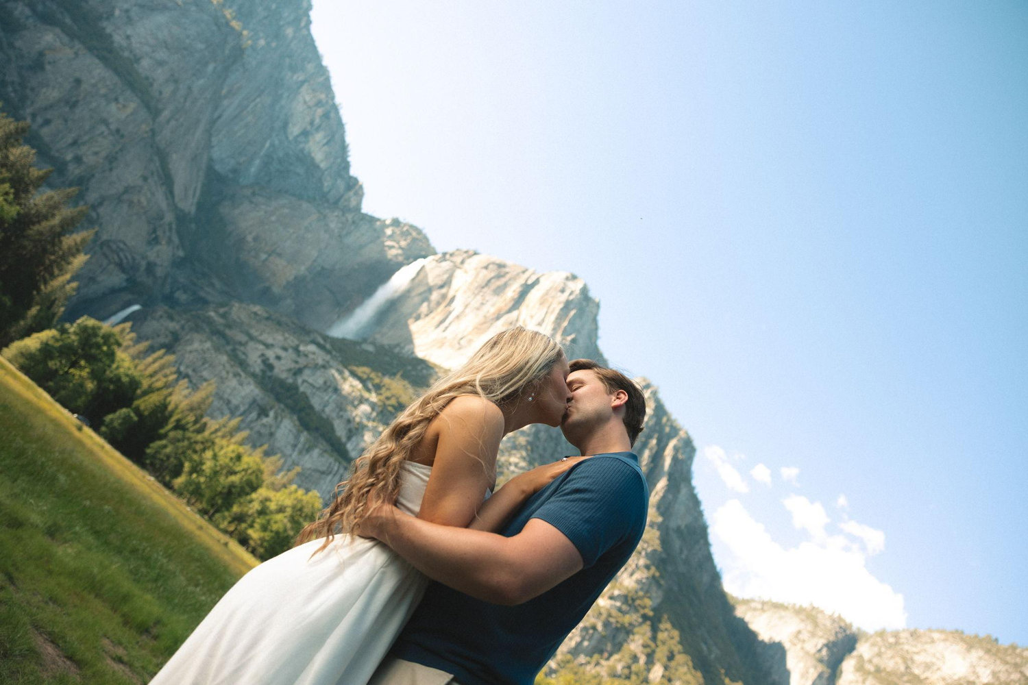 The Wedding Website of Bennett Broad and Abby Hoshour