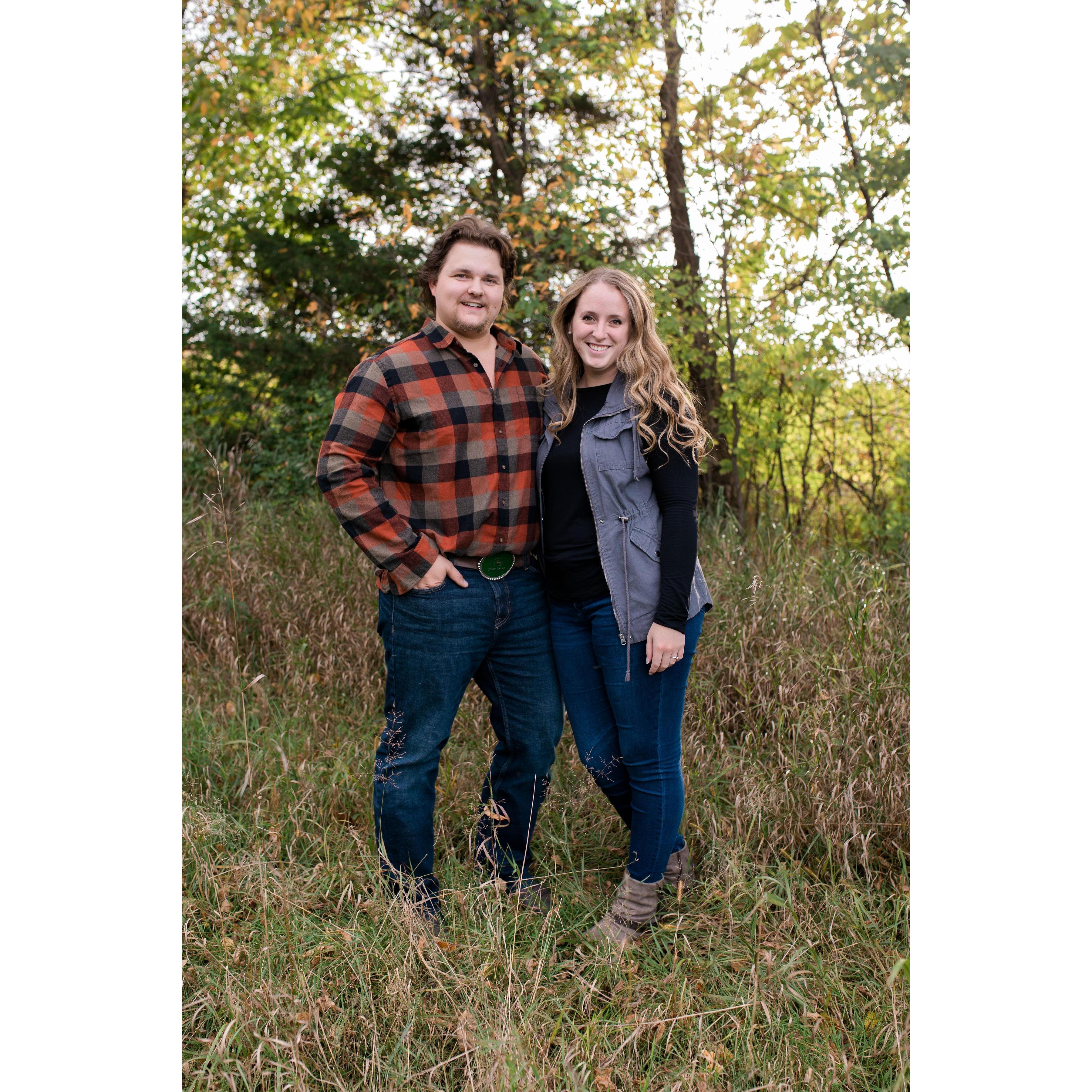 Engagement Photos: Amber Bauer Photography
