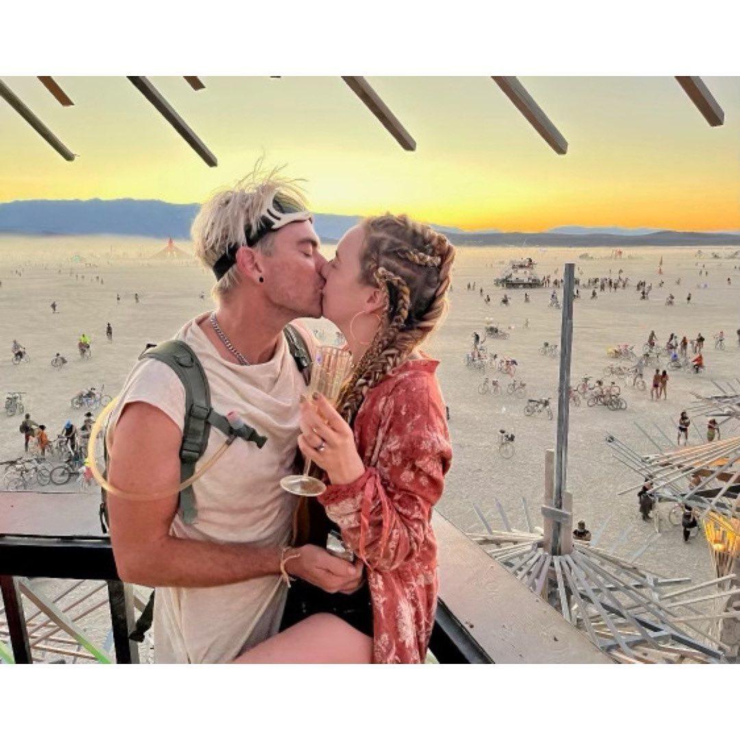 The Wedding Website of Desirae Wingerter and Michael Duffy