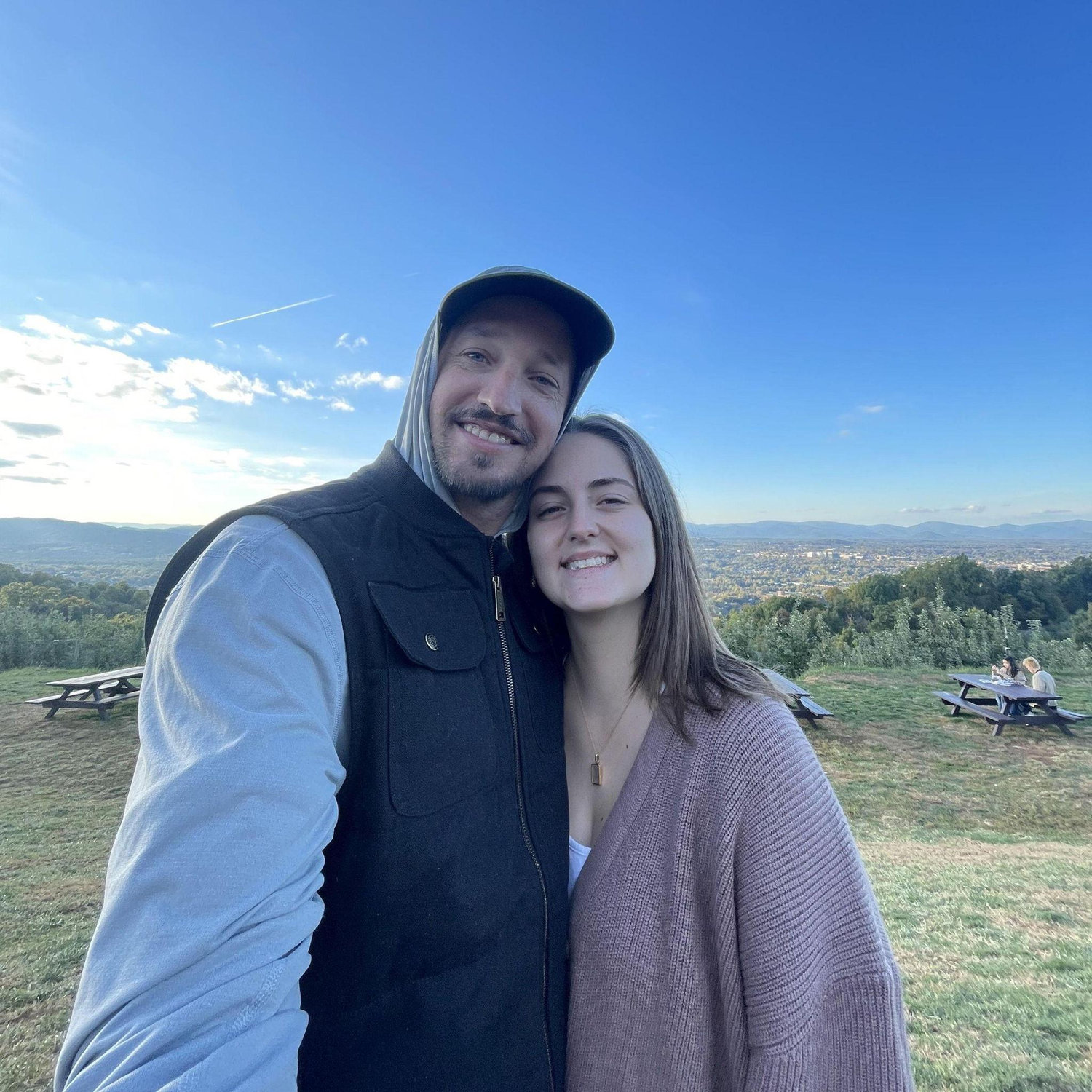 Chris took me on a surprise day trip to Carter Mountain to pick apples.