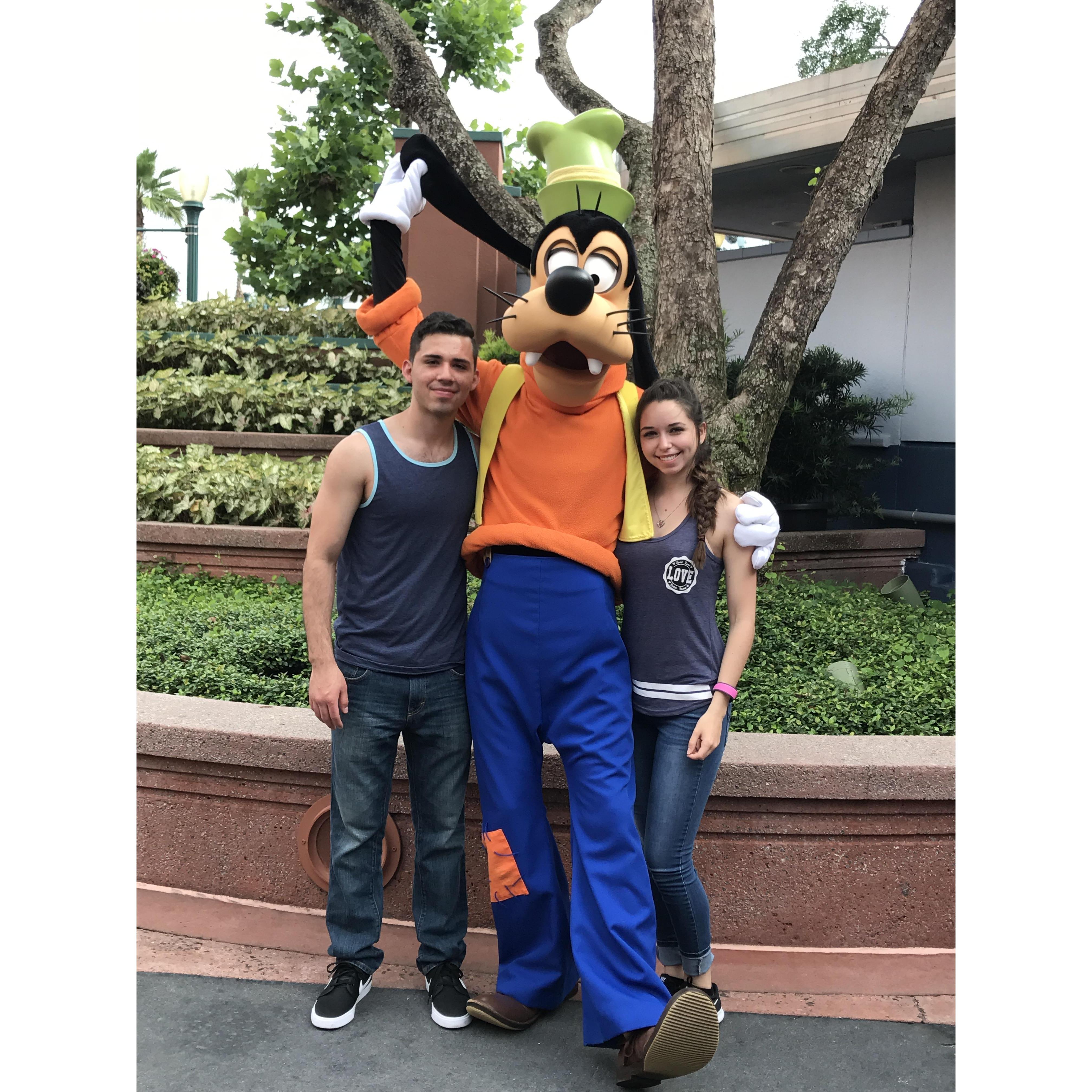 Quick pic with Goofy during our vacation at Disney in Florida!