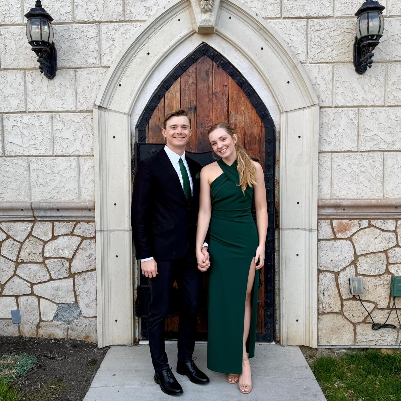 Apr. 2025. Wedding guests.