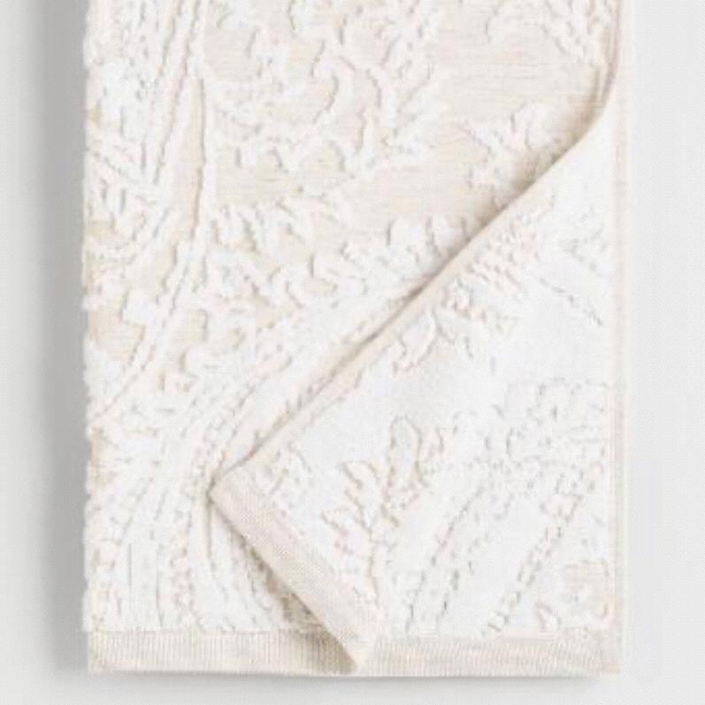 Alexandra Linen Flower Hand Towel