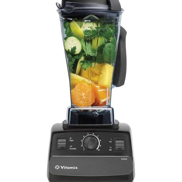 Vitamix 5200 Blender, Professional-Grade, 64 oz Container, Self-Cleaning, Black